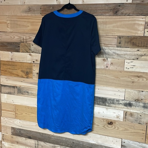 Lands’ End size 10 V-neck Colorblock Blue and Navy Short Sleeve Midi Dress - Picture 9 of 9